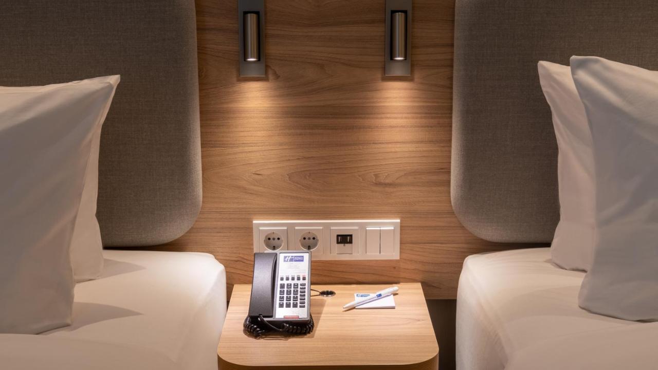 Holiday Inn Express - Munich North By Ihg Dış mekan fotoğraf